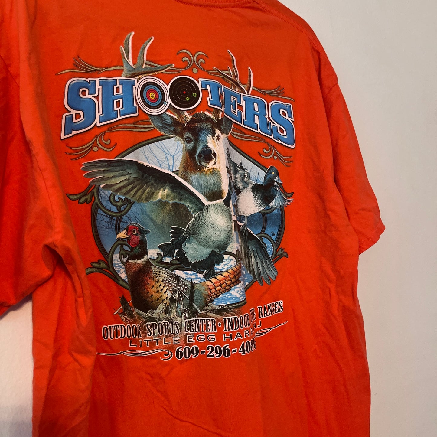 Vintage Shooters Wildlife Graphic Tee (XL)