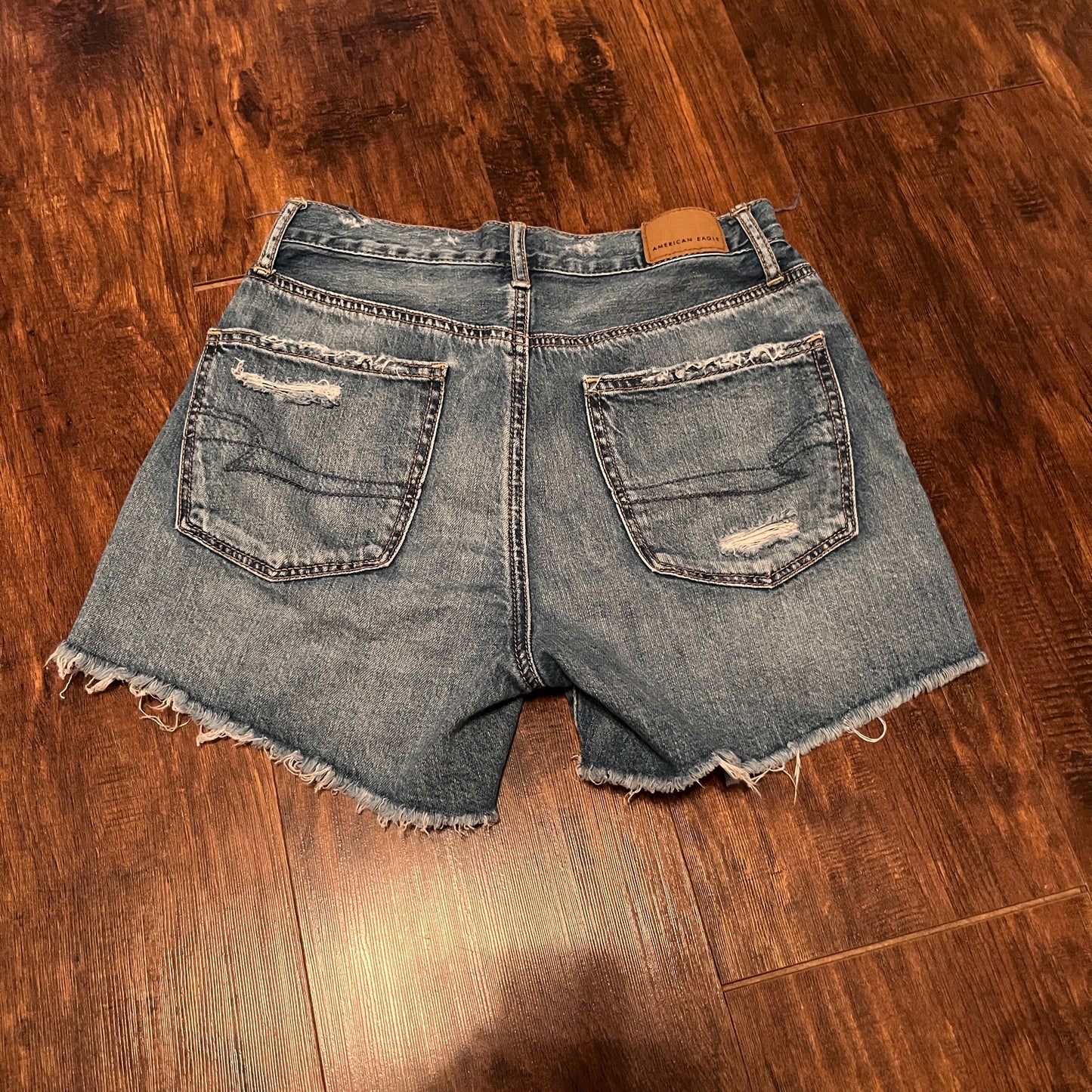 American Eagle Distressed Jean Shorts (Women's00)