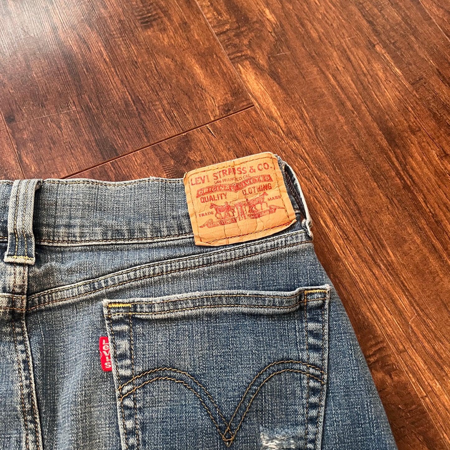 Vintage Levis Jeans Denim Skirt (Women’s 10)